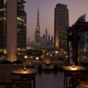 Отель Four Seasons International Financial Centre *****